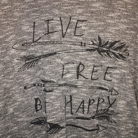 Super cute and comfy workout top🌼 - Picture 4 of 4